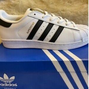 adidas Women’s Superstar Originals C77153